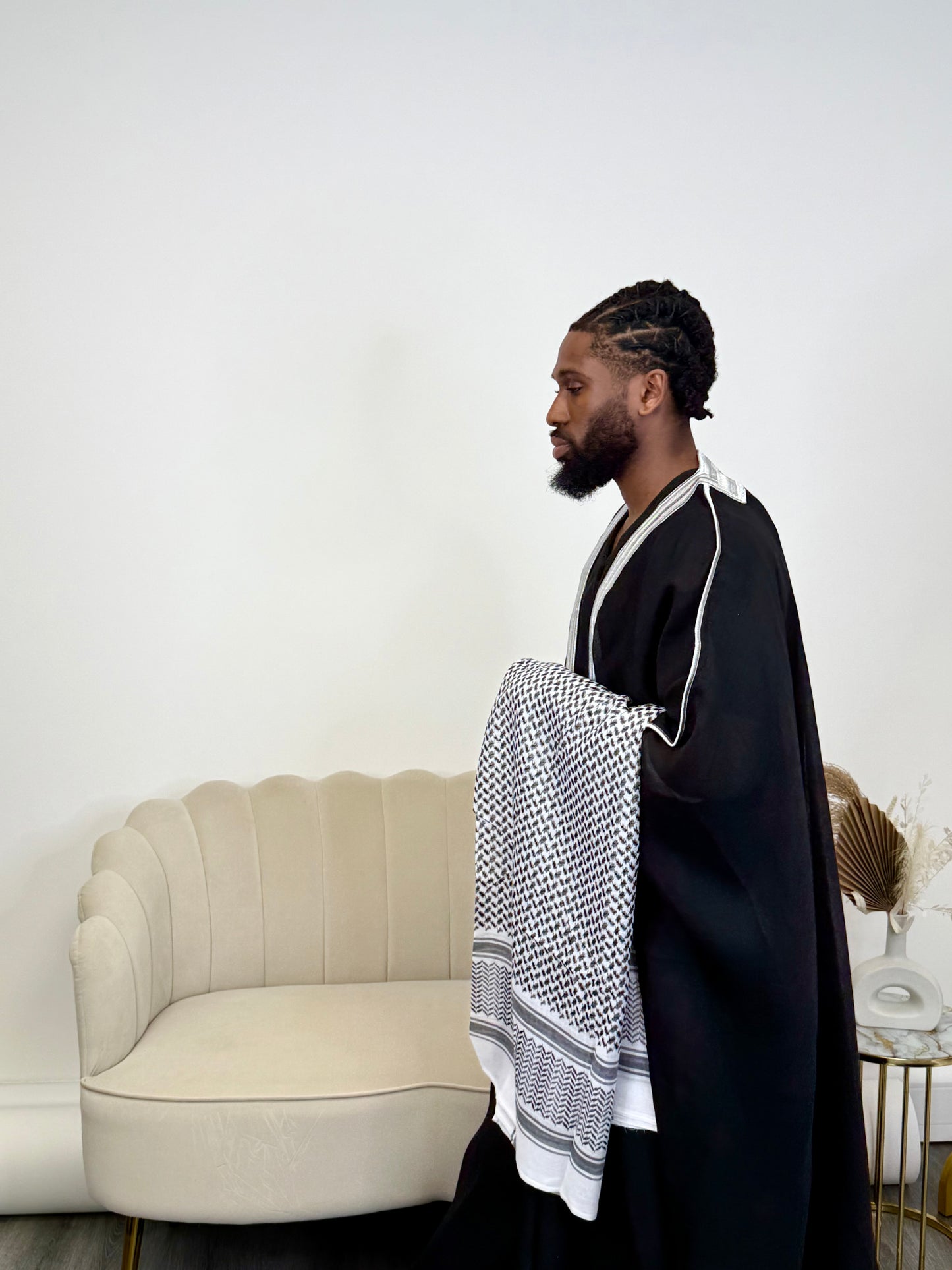 Traditional Black & Silver bisht cloak