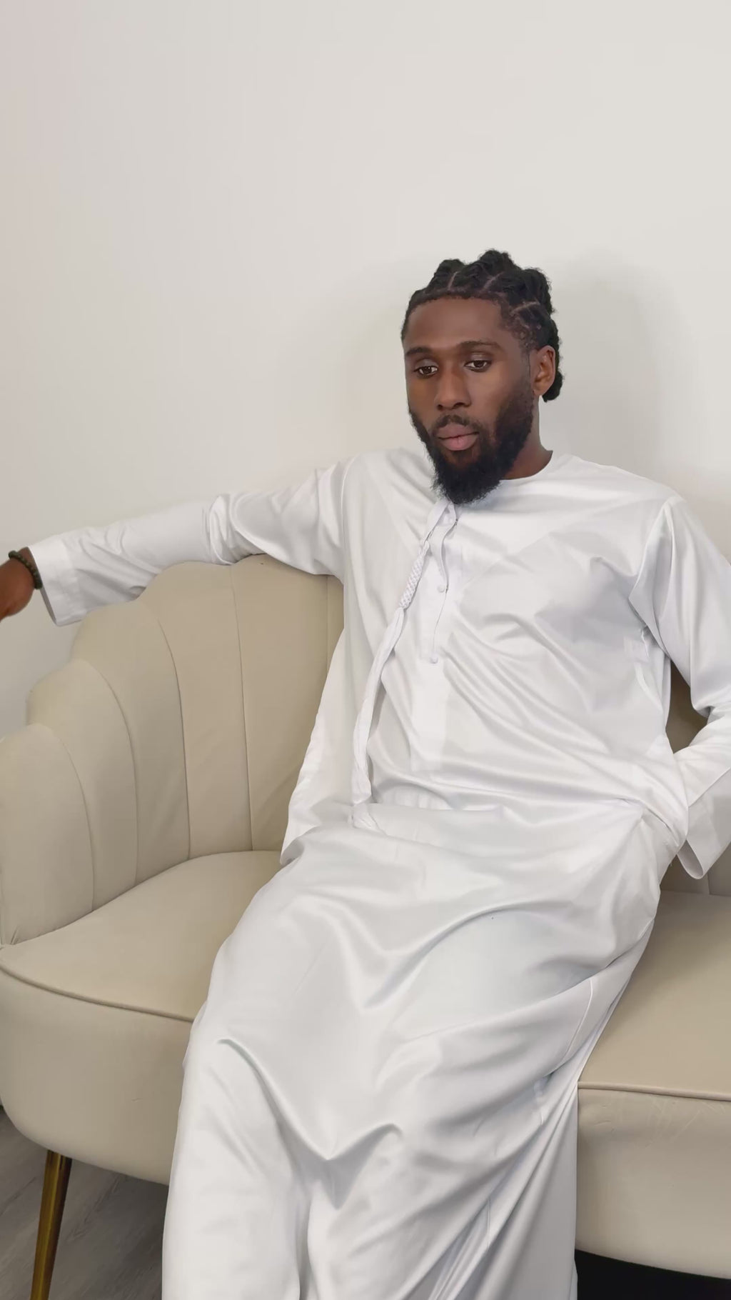 White satin Thobe